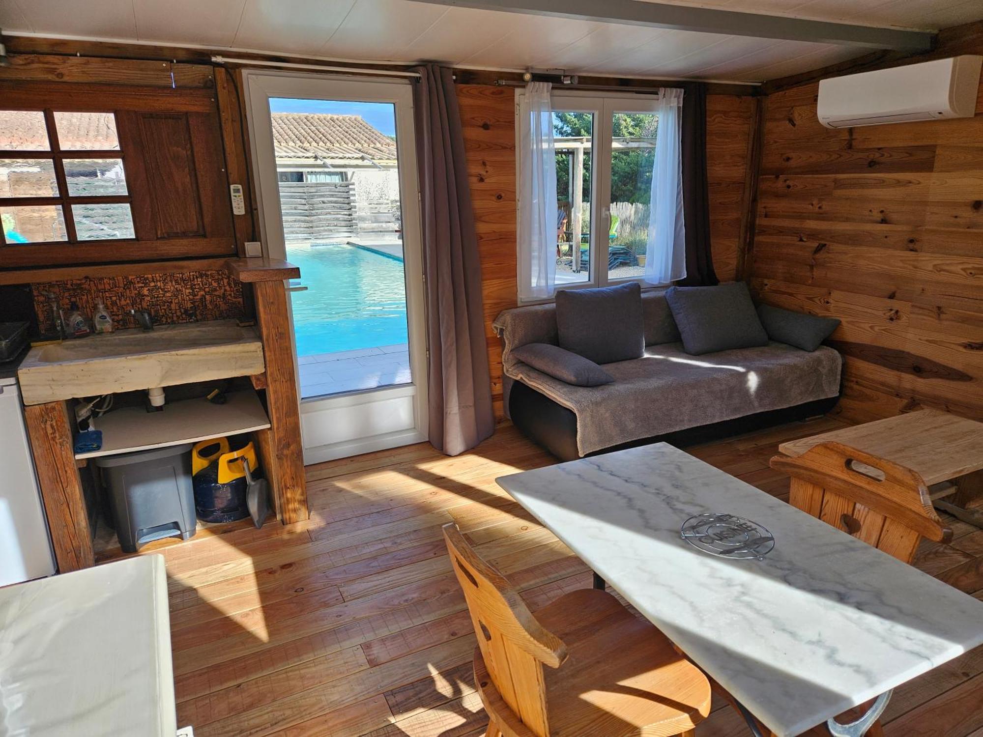 Chalet Banane Devant Piscine, A 6Km Du Festival De Piano De La Roque D'Antheron Rognes Exteriör bild
